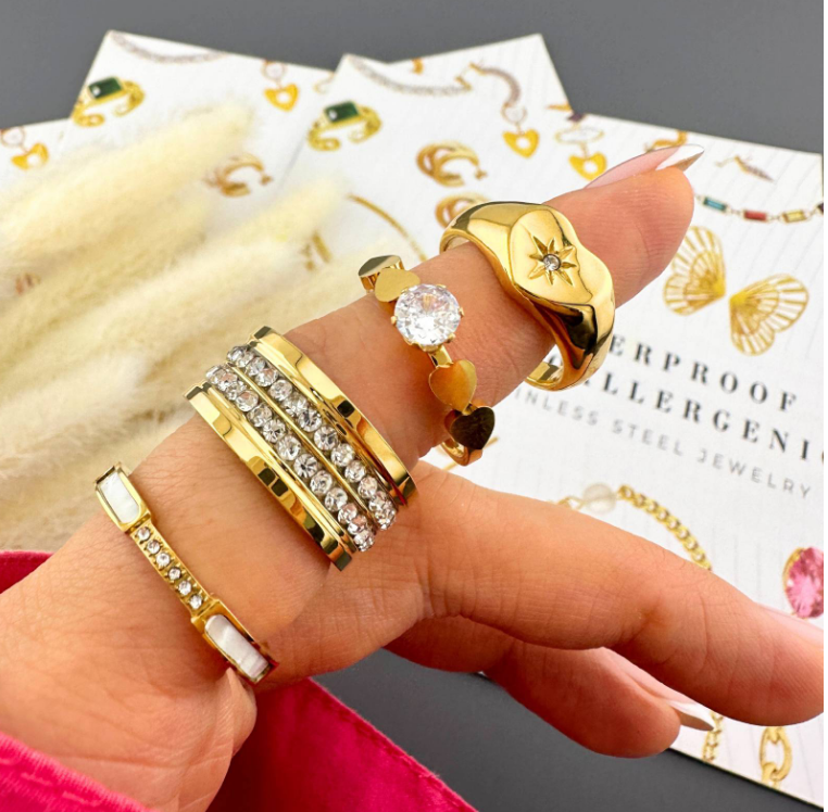 18K gold plated Stainless steel finger ring ( Ring size: 10)