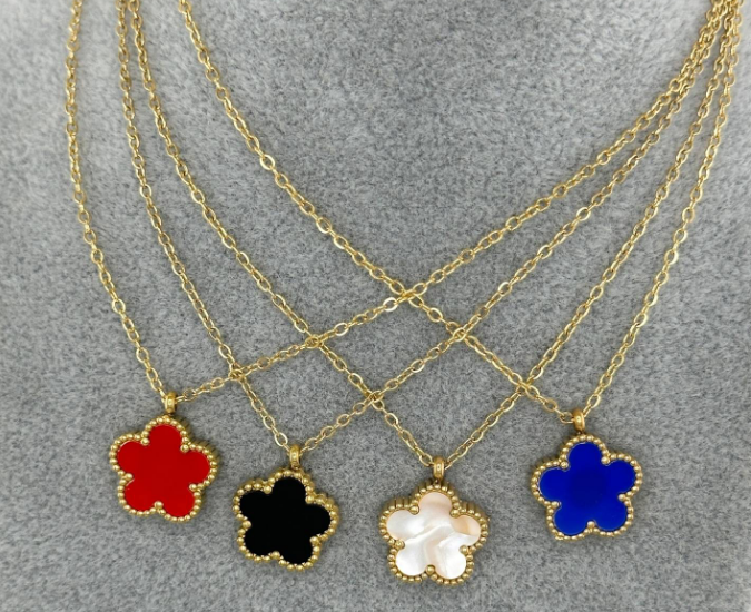 18K gold plated Stainless steel "Flower" necklace